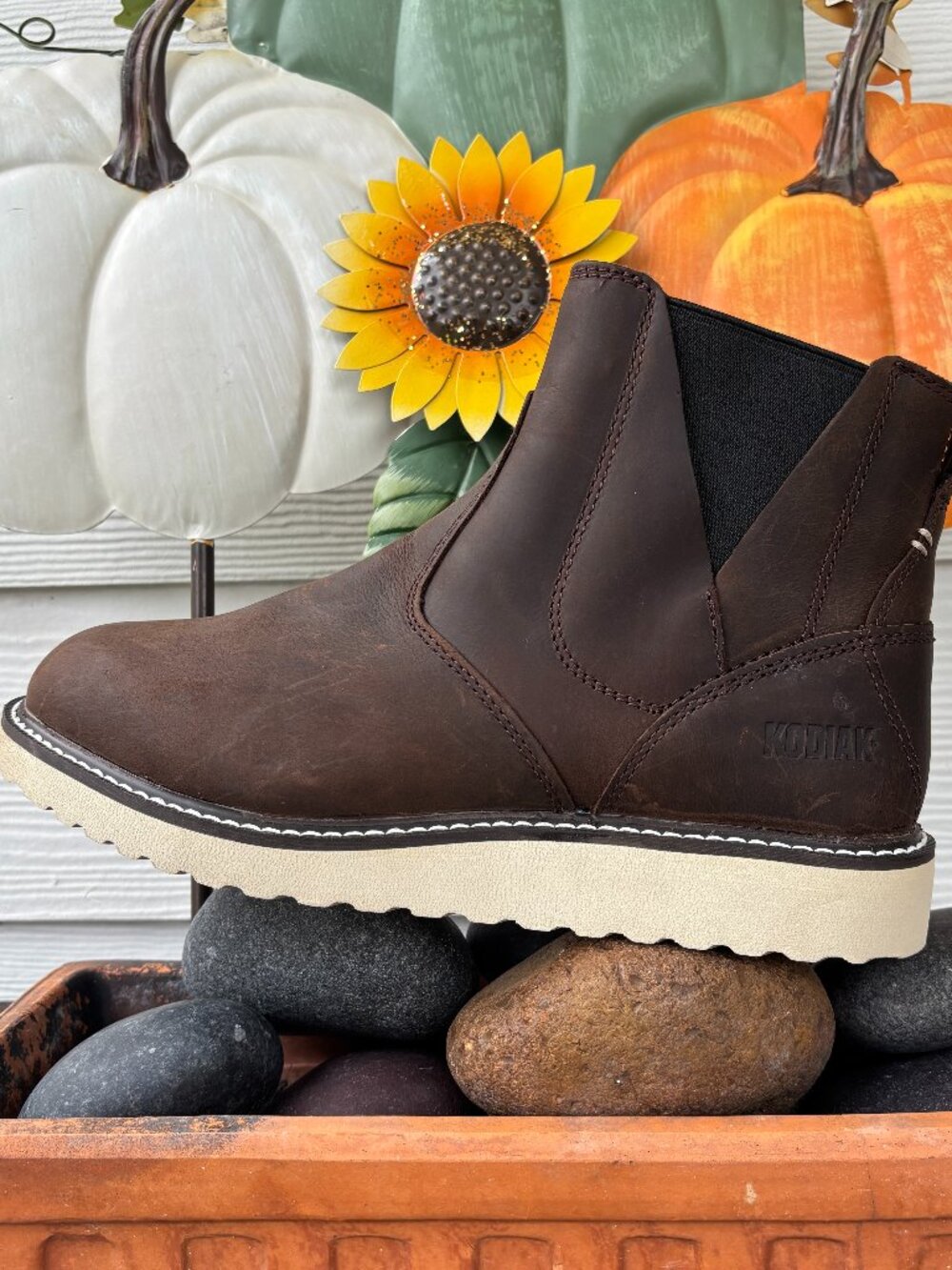 Kodiak Whitton 6" Leather Chelsea Boots Women’s Size 9